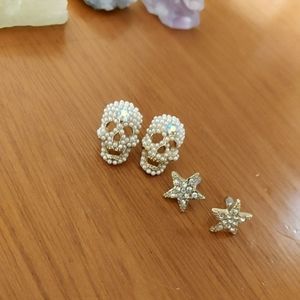 Skull and star earring set